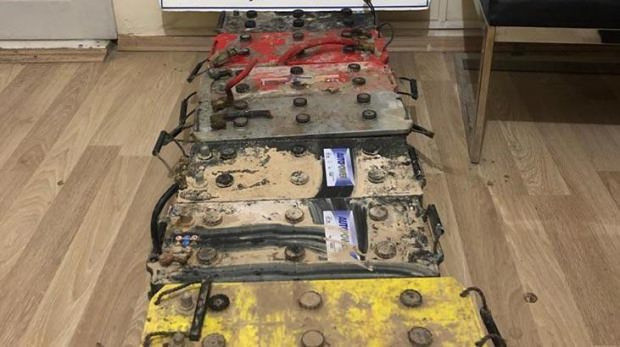 Mardin'de akü hırsızları 59 kamera 4 bin saat incelenerek yakalandı - Resim: 0