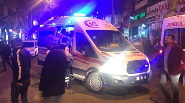 Adıyaman'da sokaklar karıştı! Yaralılar var - Resim: 0