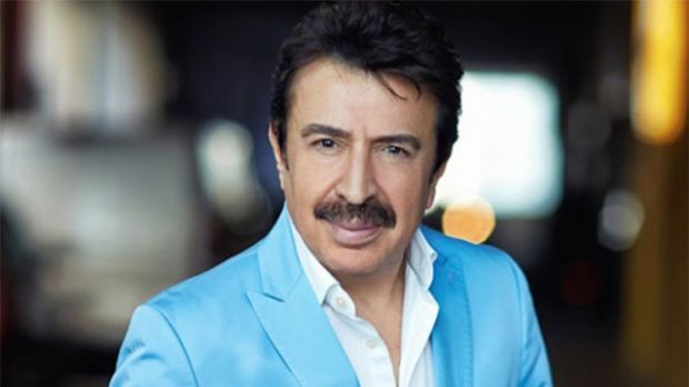 Ahmet Selçuk İlkan kaç yaşında evli mi eşi kimdir? - Resim: 1