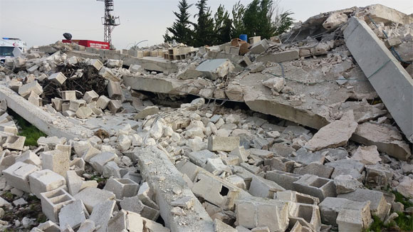 Şanlıurfa'da ambar çöktü: 1 ölü 3 yaralı - Resim: 0