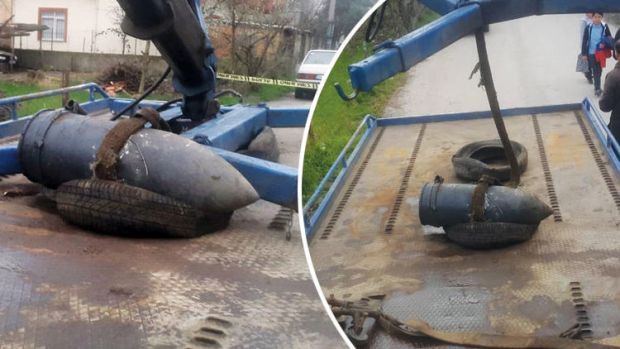 Kocaeli'de çukurda 50 yıllık top mermisi bulundu - Resim: 0