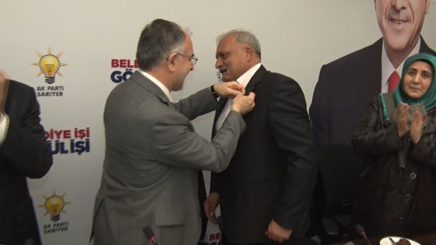 CHP Sarıyer'de kan kaybetti HDP'ye kızdı AK Parti'ye geçti - Resim: 0