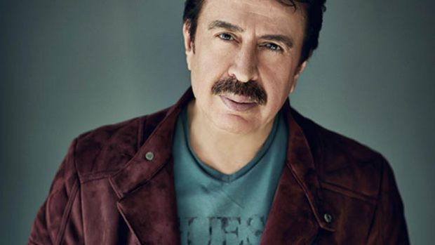 Ahmet Selçuk İlkan kaç yaşında evli mi eşi kimdir? - Resim: 0