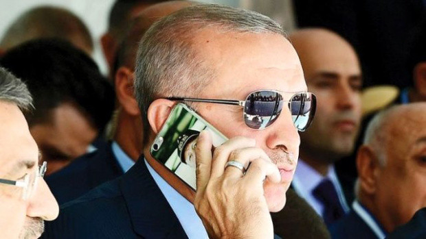 Erdoğan'ın telefon kılıfındaki dikkat çeken detay - Resim: 0