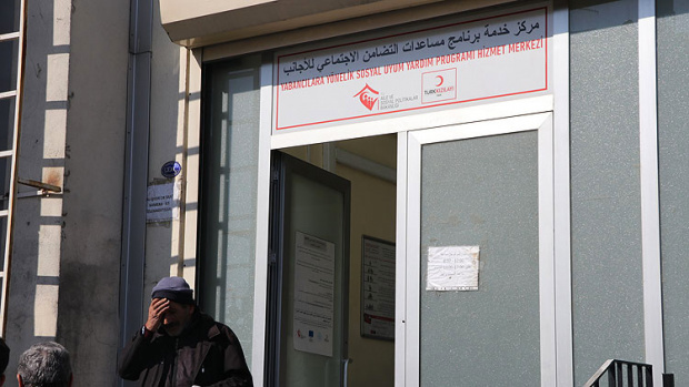 'Suriyelilere maaş dağıtıldığı' iddiasının aslı ortaya çıktı - Resim: 1