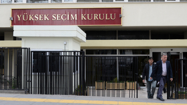 CHP'den istanbul hamlesi! YSK'ya mazbatayı almak için gittiler - Resim: 0