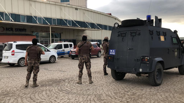 Kars'ta arazi kavgası 4 ölü 7 yaralı - Resim: 0