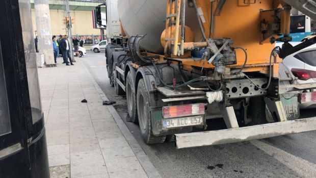 Şişli’de beton mikseri dehşeti! 2 yaşlı adamı ezdi - Resim: 0