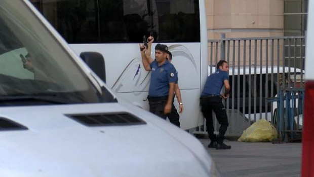 Çağlayan Adliyesi önünde silahlı çatışma - Resim: 0