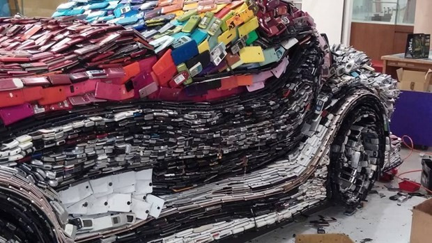 Tam 25 bin cep telefonu ile bakın ne yaptı - Resim: 4