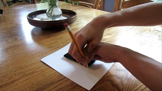 Böyle telefon kılıfı görülmedi! Yaptığına bakın... - Resim: 1