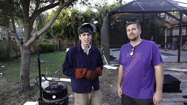 İPhone'u alıp alüminyumun içine attı! Bakın neler oldu - Resim: 1