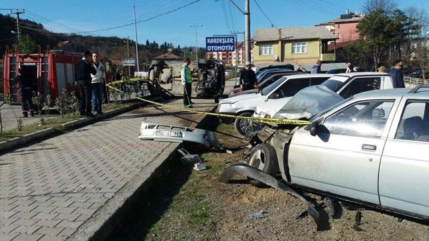 Kaldırımda yürüyen genç kızın feci ölümü akıl almaz! - Resim: 2