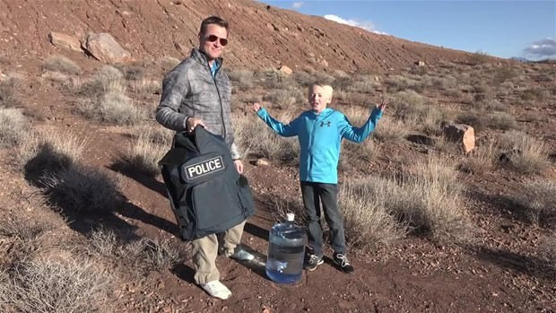 Hep merak edilen çelik yeleğin içinde bakın ne varmış! - Resim: 4