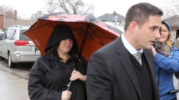 Rezalet ifşa oldu! 8 erkek öğrencisiyle cinsel ilişkiye... - Resim: 4