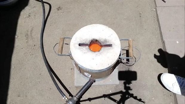 Karpuzun içine alüminyum döktü bakın sonra neler oldu - Resim: 1