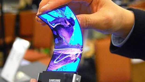 Samsung'un katlanabilir telefonu Galaxy X  iPhone X'i gölgede bırakacak - Resim: 1