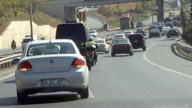 Başbakan Erdoğan ofisine böyle gitti - Resim: 4