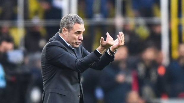 Ali Koç 4 yönetici yollayıp teklif götürdü: Bize gel hocam - Resim: 0