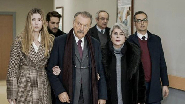 Mahkum ve Camdaki Kız’a reytinglerde nal toplattı o dizi zirveye mıh gibi çakıldı - Resim: 0