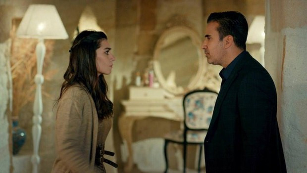 2 Aralık reyting sonuçları Aşk ve Mavi mi Arka Sokaklar mı? - Resim: 4