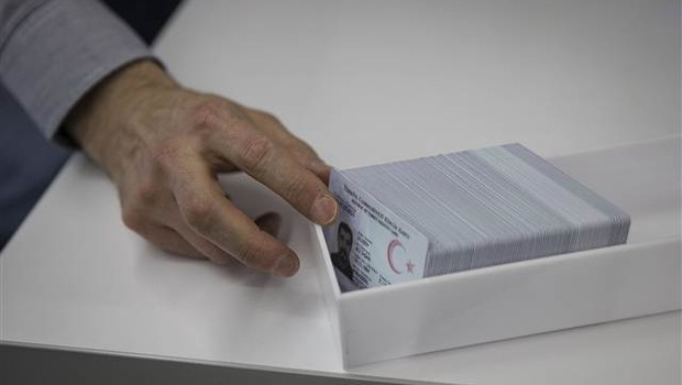 Yeni kimlik kartları dağıtımı bugün başlıyor! İşte yeni ücreti - Resim: 1