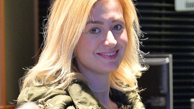 Ali Ağaoğlu'nun sevgilisi makyajsız yakalandı işte orjinal hali - Resim: 3