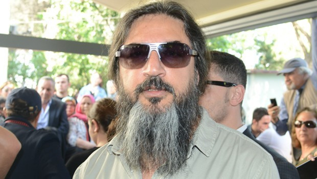 Çelik yine şaşırttı görenler tanıyamadı! - Resim: 1