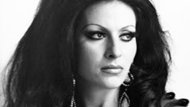 Ünlü sanatçı yoğun bakıma kaldırıldı! - Resim: 1