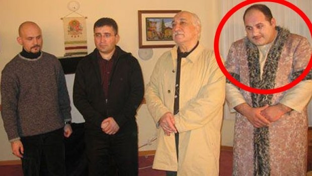 Herkes kim olduğunu merak ediyordu! Bakın kaftanlı FETÖ'cü kim çıktı - Resim: 1