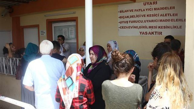 Cezaevlerinden tahliyeler başladı! Büyük heyecan yaşanıyor - Resim: 3