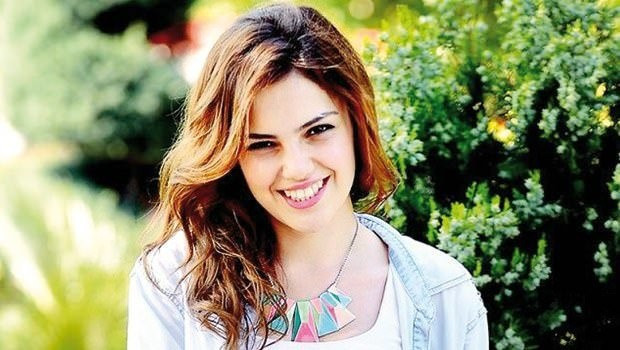 Yağmur Tanrısevsin bir reklamdan servet kazandı olay rakam! - Resim: 2