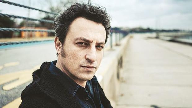 Onur Saylak Tuba Büyüküstün'ü yok sayıyor!  - Resim: 2