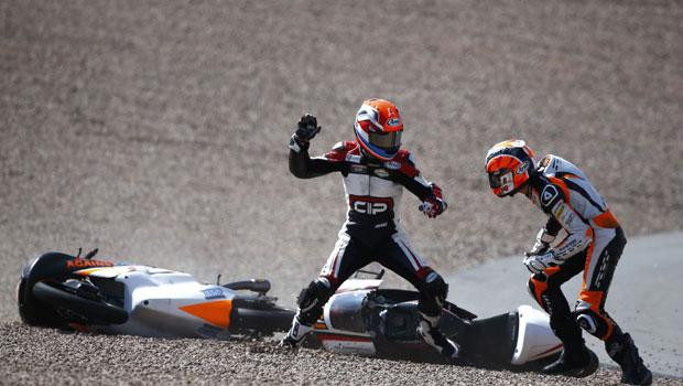 Moto GP'de motorlar değil  yumruklar konuştu - Resim: 1