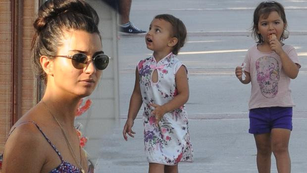 Tuba Büyüküstün ikizleriyle tatilde - Resim: 1