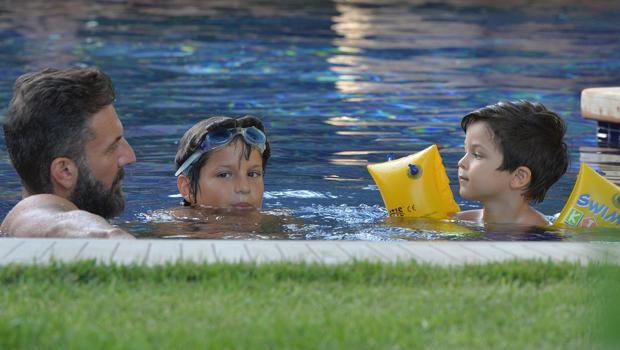 Baba oğulun keyifli anları... - Resim: 1