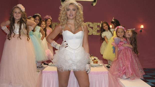 Hadise yine kilo aldı - Resim: 1