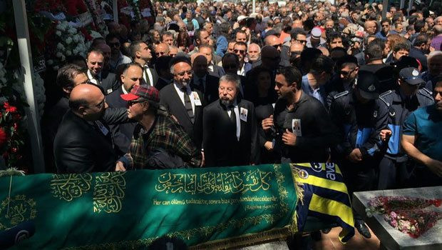 Zeki Alasya son yolculuğuna uğurlandı - Resim: 4