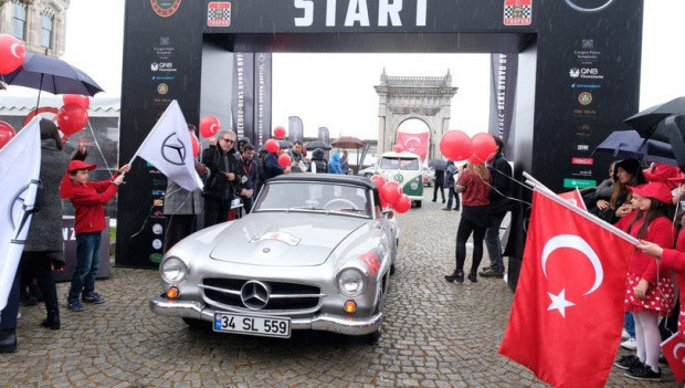 Klasik otomobiller yola çıktı! 'Bahar Rallisi'ne start verildi - Resim: 0