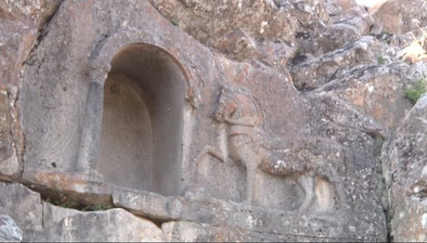 İki bin yıllık kitabeden at yarışı çıktı - Resim: 1