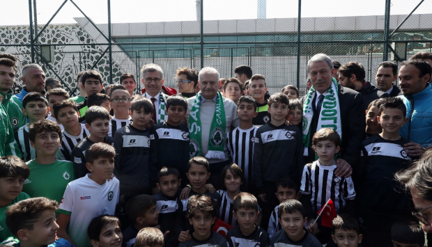 Binali Yıldırım'dan seçim vaadi: Mahalle maçları geri geliyor - Resim: 0