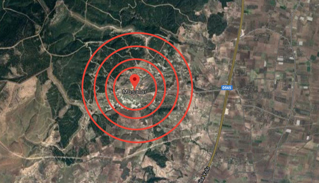 Manisa ve İzmir'de deprem! Son dakika - Resim: 0