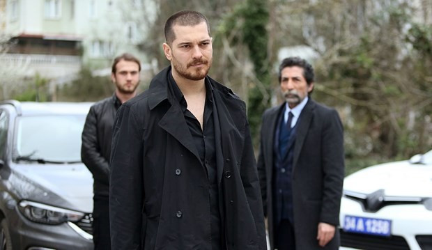 İçerde bitiyor ama Çağatay Ulusoy hayranlarına müjde - Resim: 1
