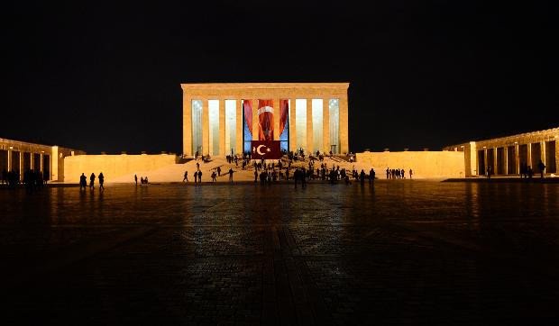 Anıtkabir’de yıllar sonra meşale yakıldı - Resim: 2