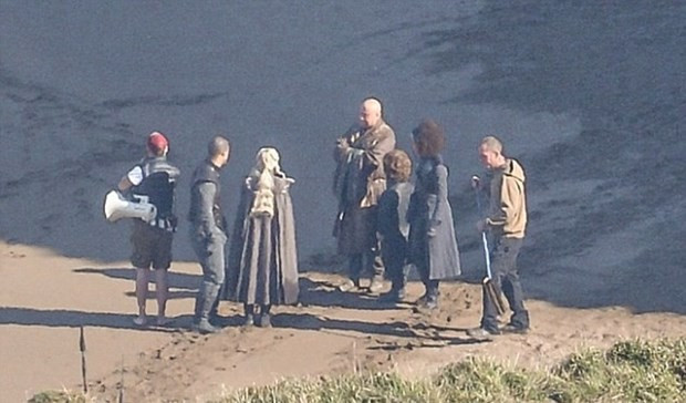 Game of Thrones yeni görüntüler! Khaleesi ve Jon Snow... - Resim: 1