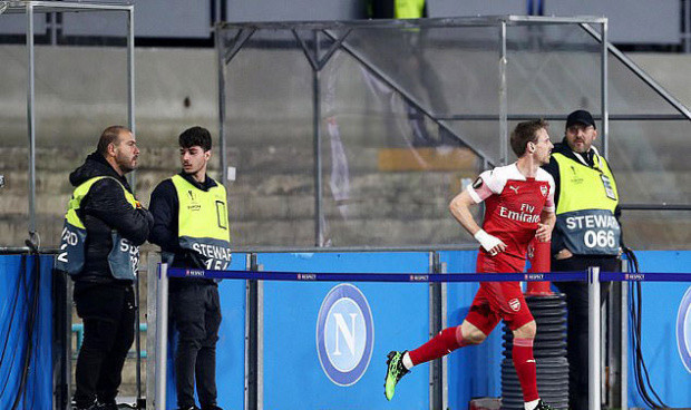 Monreal maç oynanırken tuvalete gitti dalga konusu oldu - Resim: 0