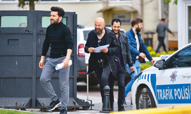 CHP'den istanbul hamlesi! YSK'ya mazbatayı almak için gittiler - Resim: 1