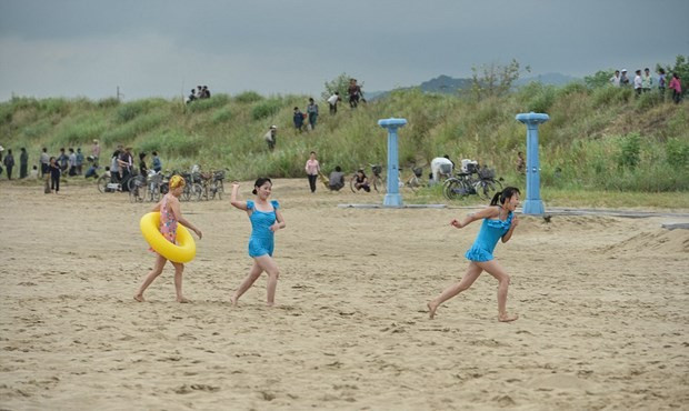 Kuzey Kore'yi ilk defa böyle göreceksiniz ezber bozan görüntüler - Resim: 2
