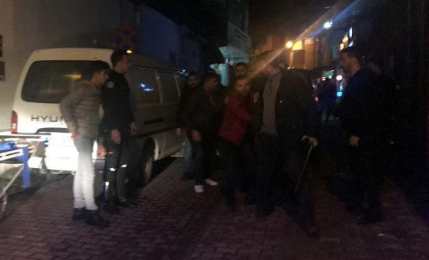 Adıyaman'da sokaklar karıştı! Yaralılar var - Resim: 1
