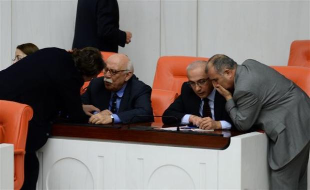 Bakanlar isteklerden bunaldı - Resim: 1